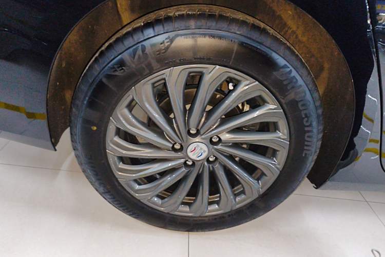 Used Buick LaCrosse 2025 28T Platinum Edition