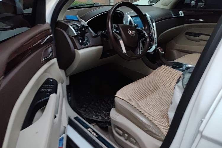 Used Cadillac SRX 2014 3.0L Elite Model
