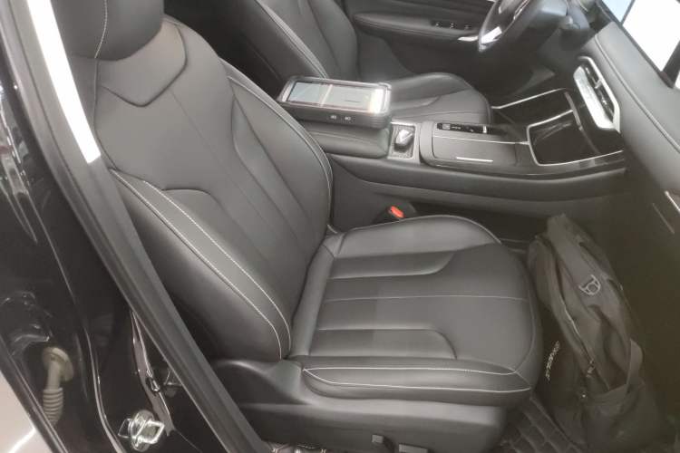 Used Venucia V DD-i 2023 110 km iE Version Right Front Seat