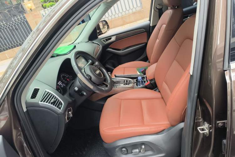 Used Audi Q5 2016 40 TFSI Trendy Edition Left Front Seat