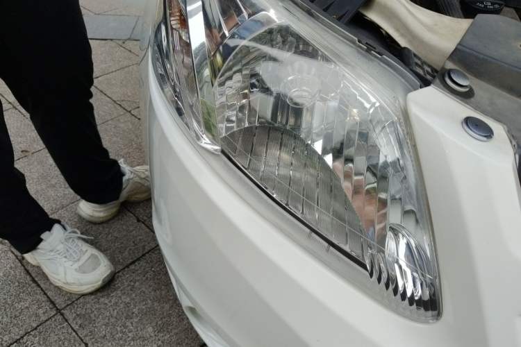 Used Chevrolet Sail 2013 Sedan 1.4L AMT Enjoy Edition Right Front Headlight