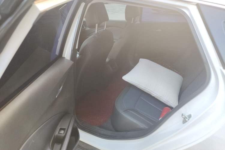 Used Buick Velite 6 2023 430km Range Commuter Version Left Rear Seat