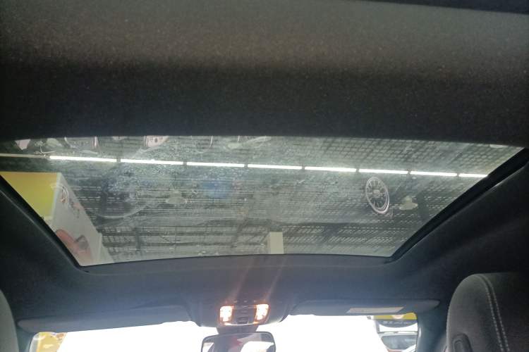 Used Mercedes-Benz A-Class 2022 Revised Version A 200 L Sport Sedan Fashionable Style Headliner