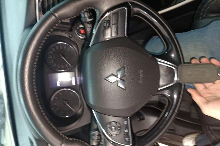 Used Mitsubishi Outlander 2019 2.0L Two-Wheel Drive Comfort Edition 5 Seats China V Standard
