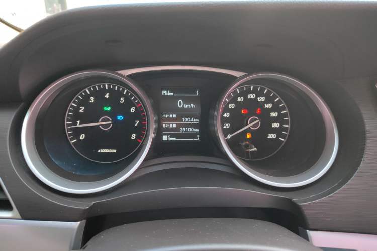 Used Baojun 730 2016 Revised 1.5L Manual Standard Version 7 Seats China V Emission Standard Instrument Cluster