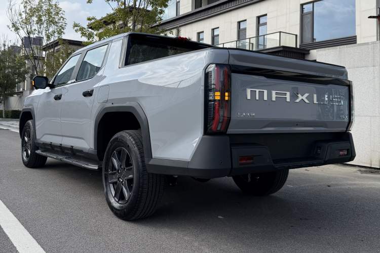 Used SAIC MAXUS Xingji X 2025 2.5T Luxury Edition
