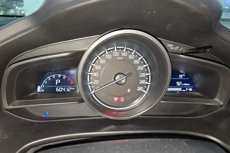 Used Mazda 3 Axela 2017 Sedan 1.5L Automatic Comfort Model Emission Standard China V