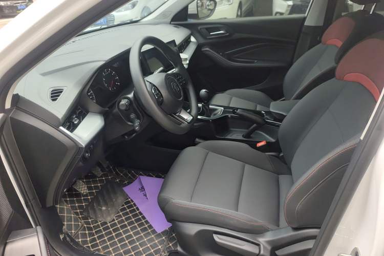 Used MG 5 2023 180 DVVT Manual Fashion Edition
