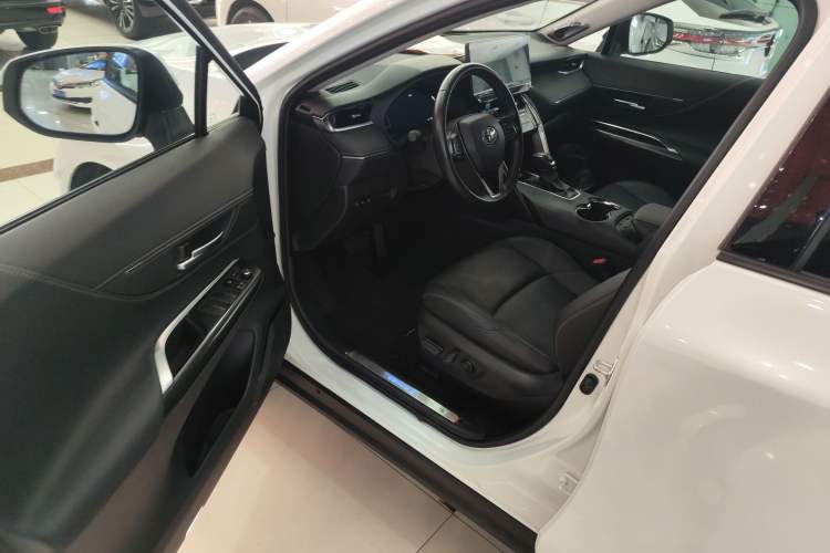 Used Toyota Venza 2023 2.0L CVT Two-Wheel Drive Prestige Version