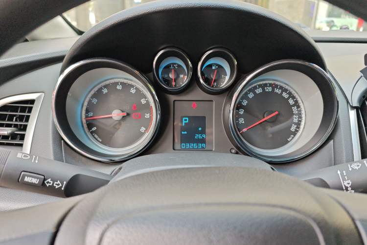 Used Buick GT 2012 XT 1.6L Automatic Fashion Edition Instrument Cluster