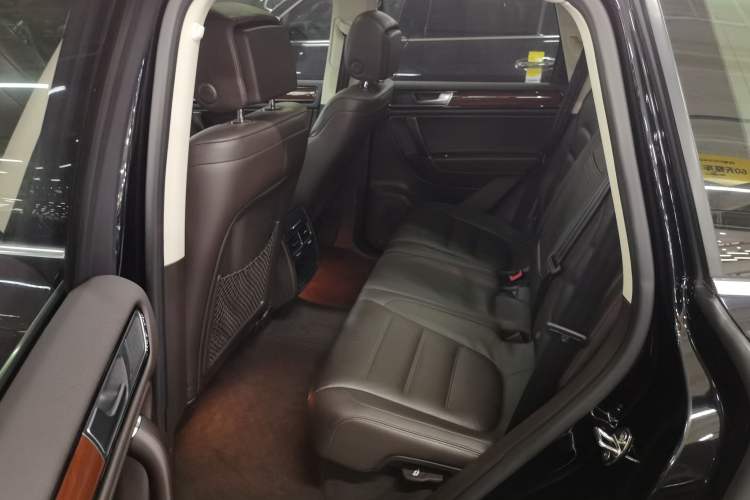 Used Volkswagen Touareg 2017 3.0 TSI Touareg Model Left Rear Seat