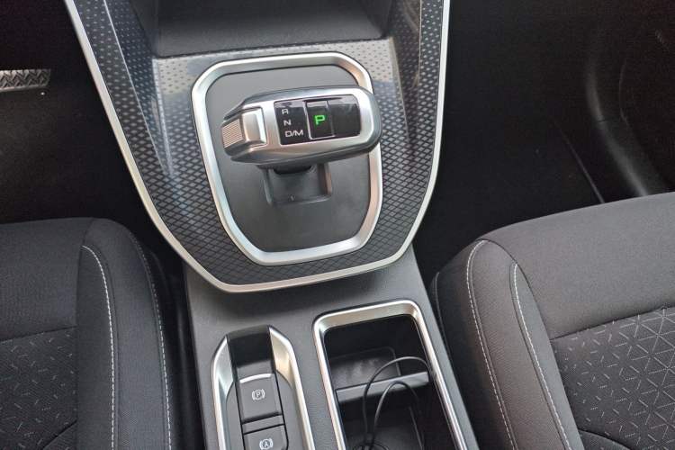 Used Haval M6 2021 PLUS 1.5T DCT Elite Smart Connectivity Model Gear Lever