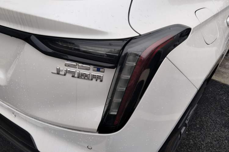 Used Cadillac GT4 2023 25T Prestige Version
