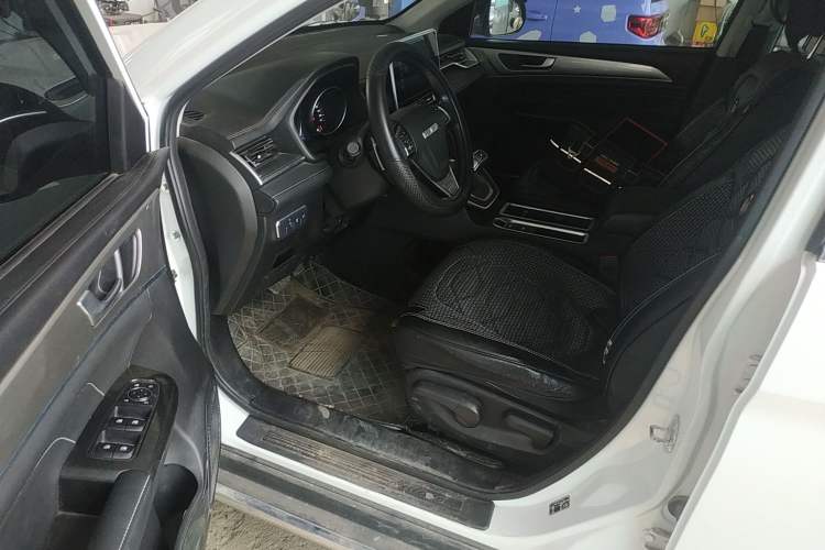 Used Haval M6 2021 PLUS 1.5T DCT Elite Smart Connectivity Model