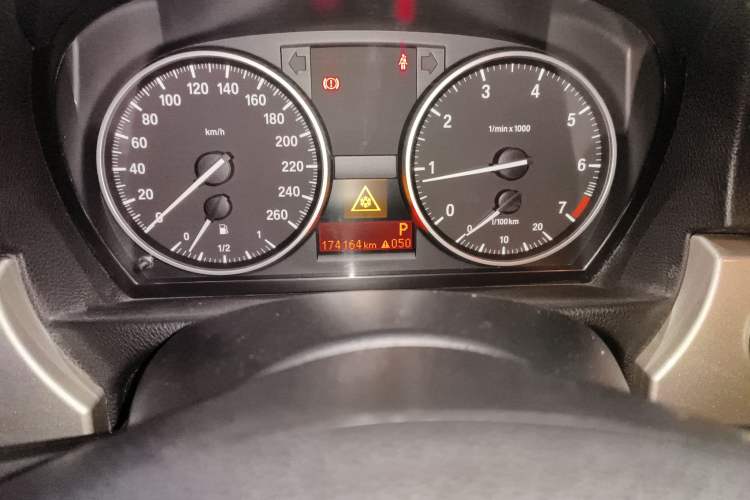 Used BMW 3 Series 2010 320i Luxury Model