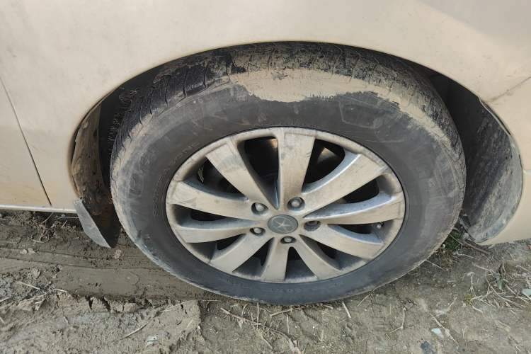 Used JAC Group Refine M5 2014 Colorway 2.0T Gasoline Automatic Business Edition