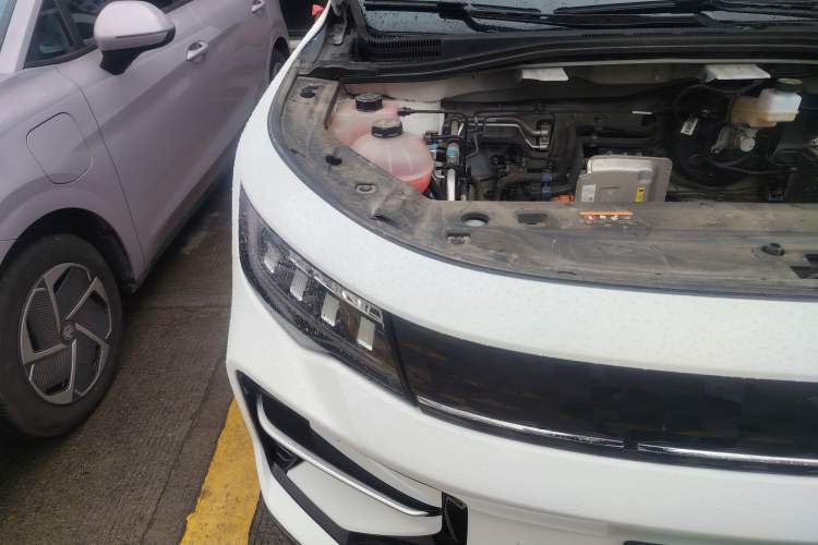 Used Radar King Kong 2025 430 km Two-Wheel Drive Standard Box – Lucky King Right Front Headlight