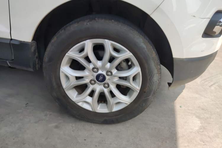 Used Ford EcoSport 2013 1.0L GTDi Manual Luxury Model Right Front Wheel Hub