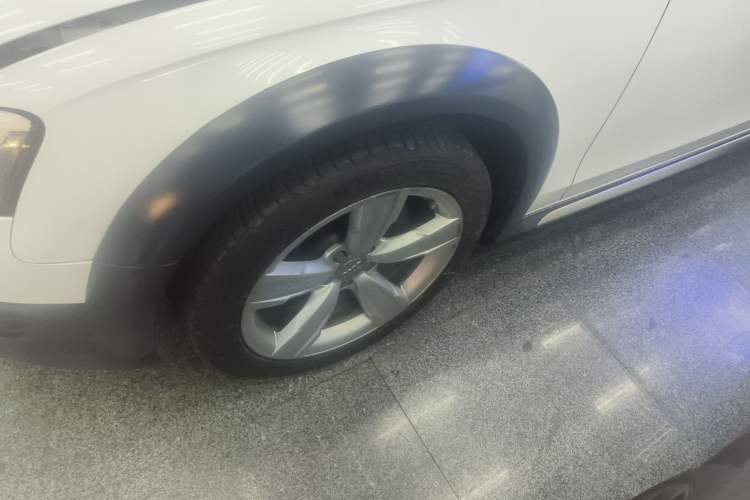 Used Audi A4 2014 40 TFSI allroad quattro plus version