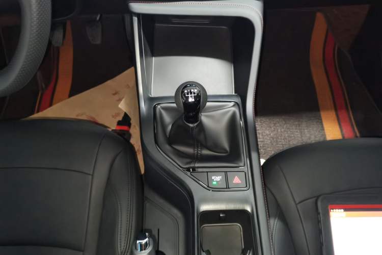 Used Roewe i5 2023 1.5L Manual Comfort Edition
