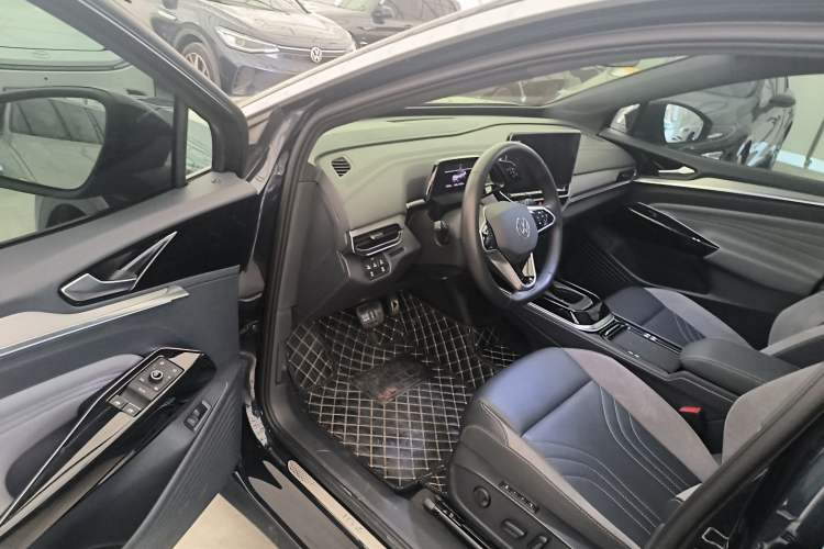 Used Volkswagen ID.4 CROZZ 2022 Long-Range Lite PRO Edition Driver Seat