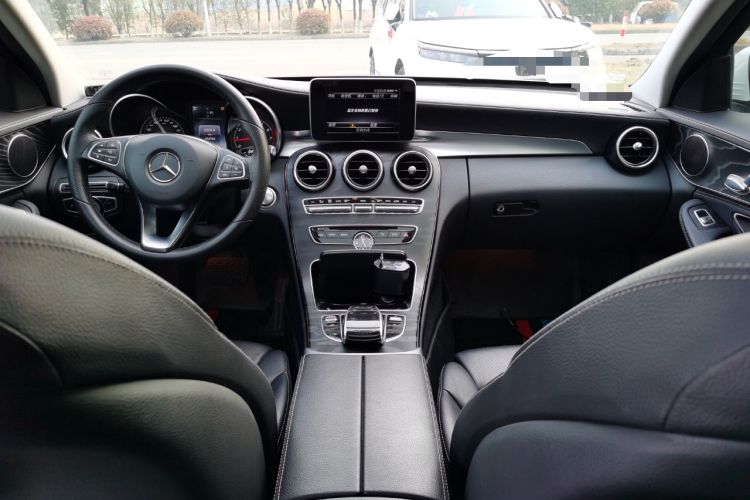 Used Mercedes-Benz C-Class 2016 C 180 L Sport Edition Center Console