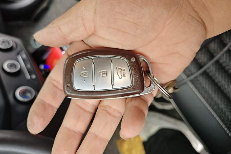 Used Hyundai ix25 2015 1.6L Automatic Two-Wheel Drive Smart GLS Trim
