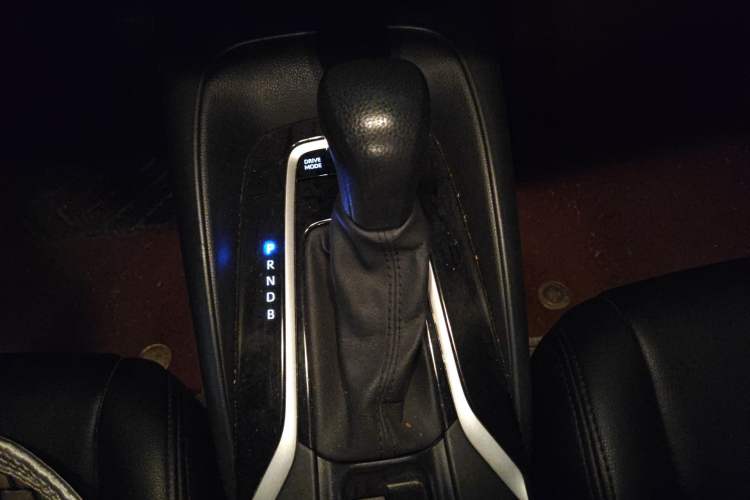 Used Toyota Corolla 2021 Dual-Motor 1.8L E-CVT Elite Edition