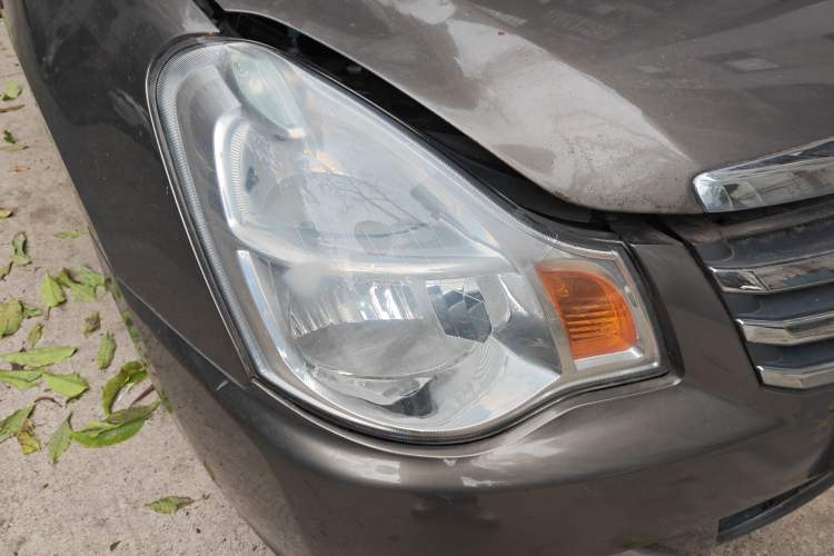 Used Nissan Sylphy 2016 Classic 1.6XE Automatic Comfort Edition Right Front Headlight