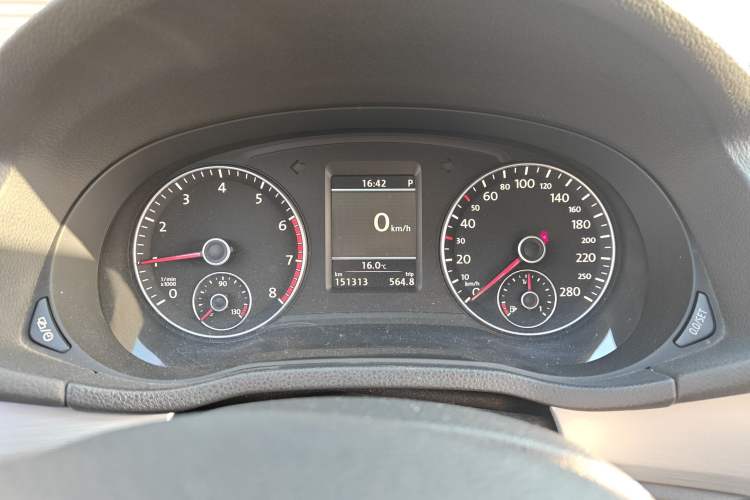 Used Volkswagen Passat 2014 1.8TSI DSG Prestige Navigation Edition Instrument Cluster