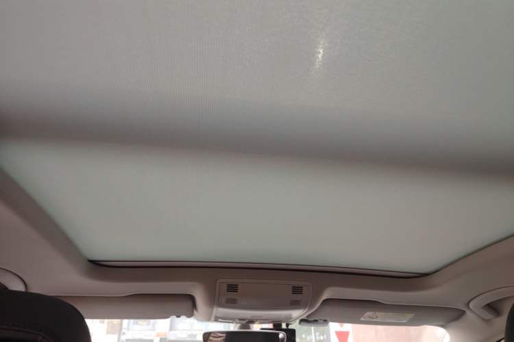 Used Volkswagen Magotan 2019 330TSI DSG Luxury Version China VI Standard Headliner