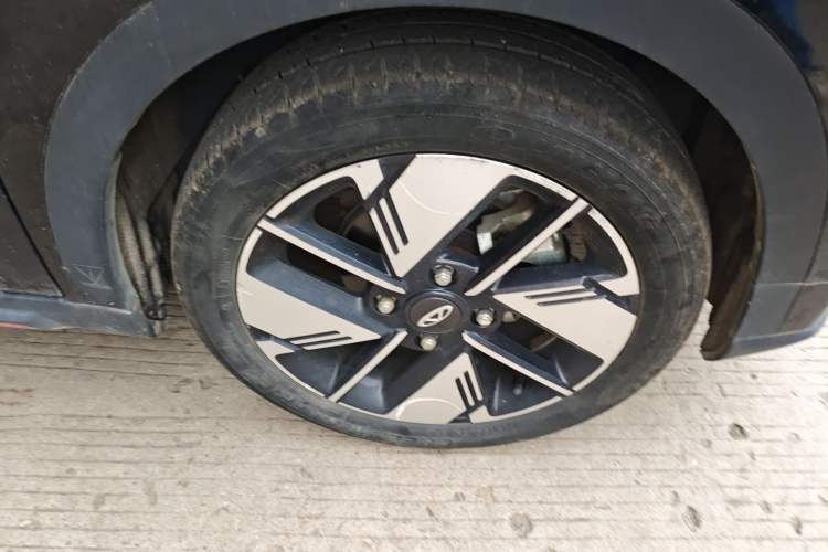 Used Chery New Energy Boundless Pro 2022 301km LingShou Edition Lithium Iron Phosphate
