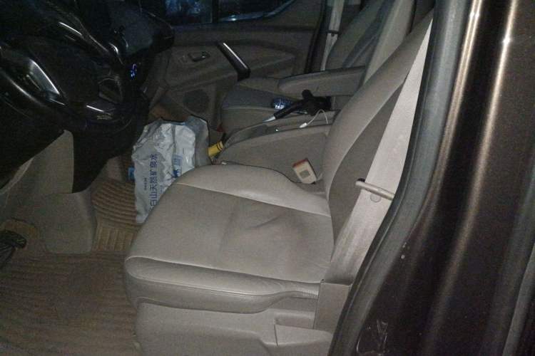 Used Ford Tourneo Custom 2017 2.0T Automatic Elite Version
