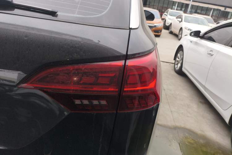 Used Volkswagen Tayron GTE Plug-in Hybrid 2022 1.4T Luxury Edition Right Rear Taillight