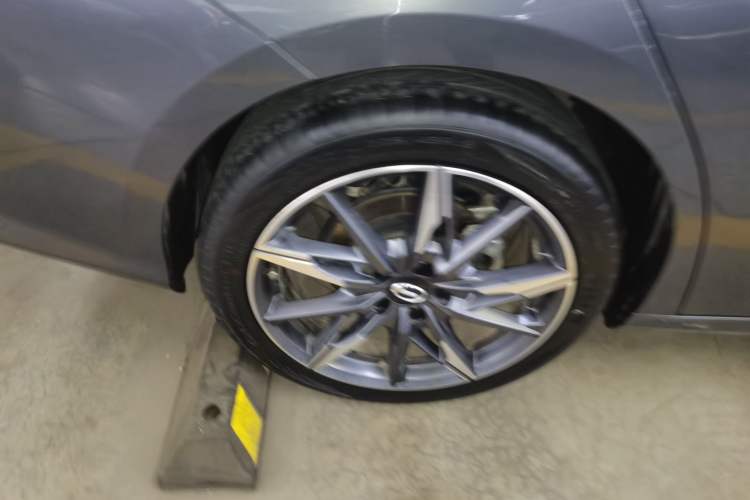 Used GAC Trumpchi EMPOW 2024 270T DCT Yingbao S Edition Right Rear Wheel Hub