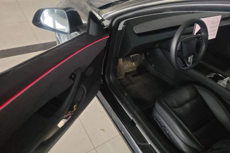 Used Tesla Model 3 2023 Long-Range All-Wheel-Drive Version