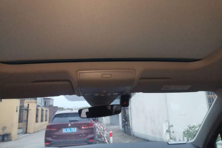 Used Volkswagen Tiguan L 2023 330TSI Automatic Two-Wheel Drive R-Line Flagship Edition Headliner