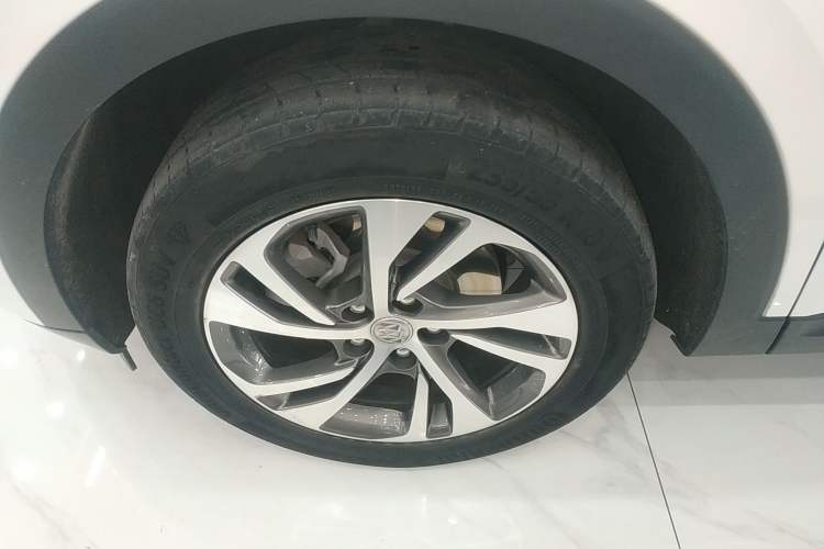 Used Buick Envision 2022 Facelift Encore S 552T Two-Wheel-Drive Luxury Model
