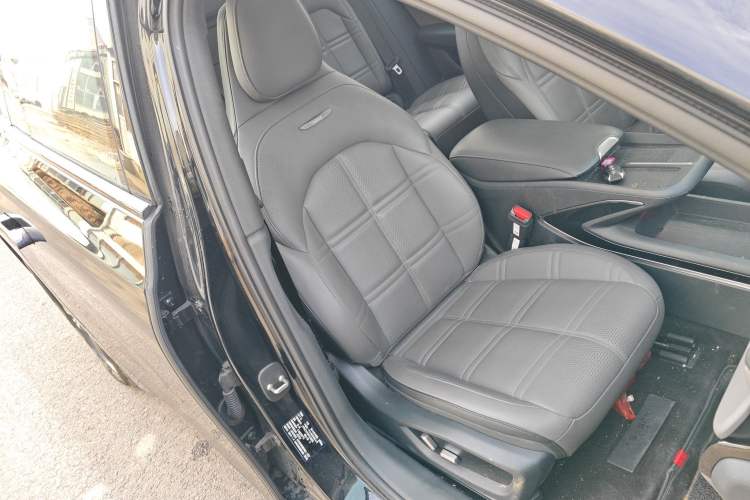 Used Hongqi EH7 2024 690 Pro
