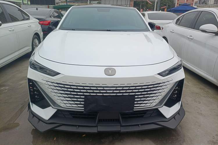 Used CHANGAN UNI-V 2022 1.5T Prestige Version
