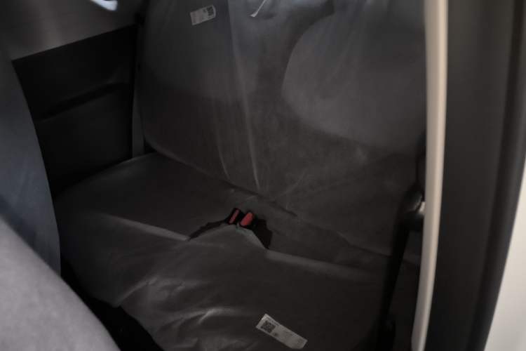 Used Geely Galaxy Panda 2024 Panda Mini 200km Endurance Bear Left Rear Seat