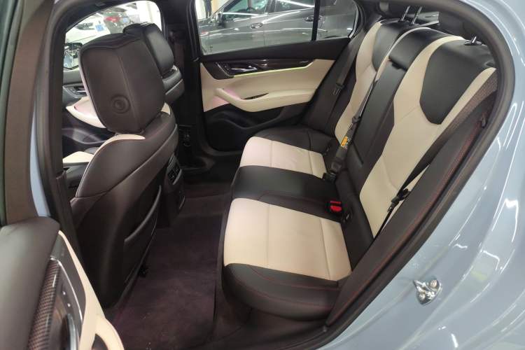 Used Cadillac CT5 2025 28T Track Performance Edition + Peak Track Optional Package
