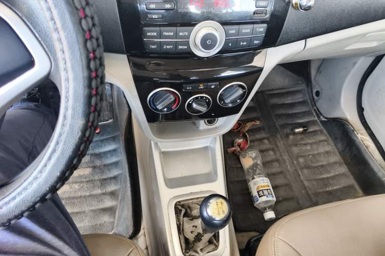 Used CHANGAN Alsvin V3 2015 1.4L Manual Meiruan Model China V Standard Gear Lever