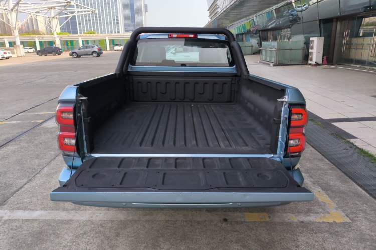 Used Great Wall King Kong Poer 2024 2.0T Automatic 8AT Diesel Two-Wheel-Drive Elite Flatbed Trunk