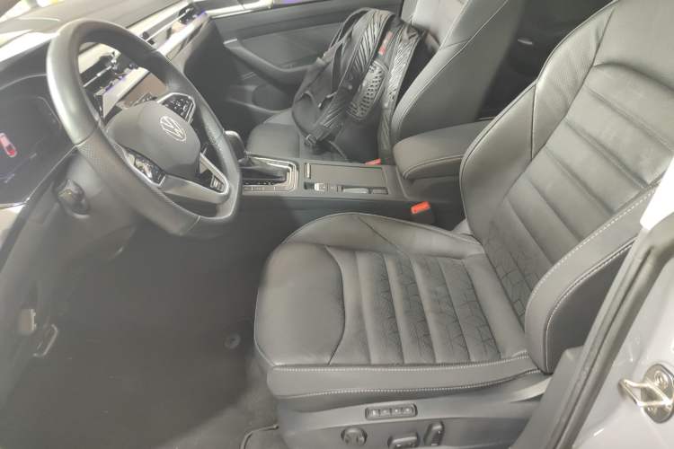 Used Volkswagen FAW-Volkswagen CC 2021 380TSI Striking Edition 30th Anniversary Model Left Front Seat