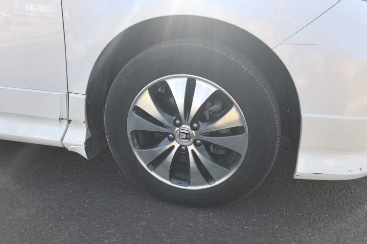 Used Honda Elysion 2015 2.4L VTi-S Prestige Edition Right Front Wheel Hub