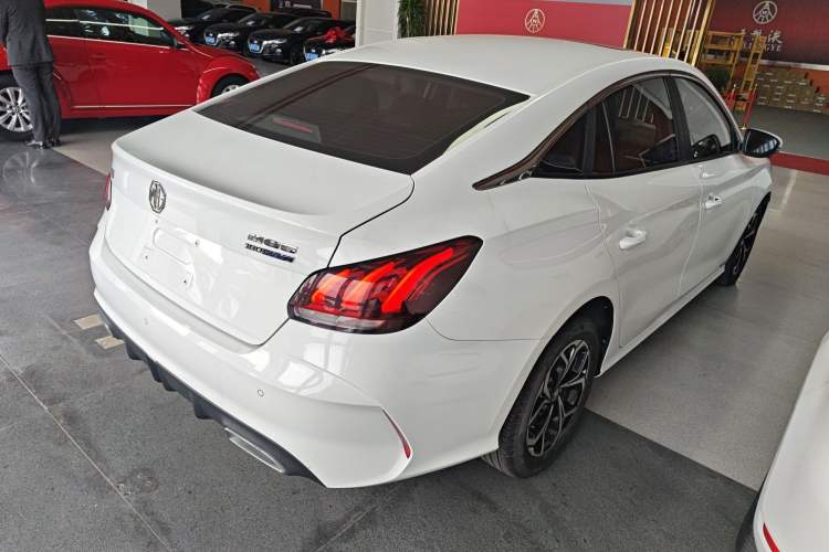 Used MG 5 2021 180 DVVT CVT Youth Luxury Edition
