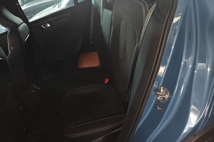 Used Volvo C40 2024 Long-Range PRO Version