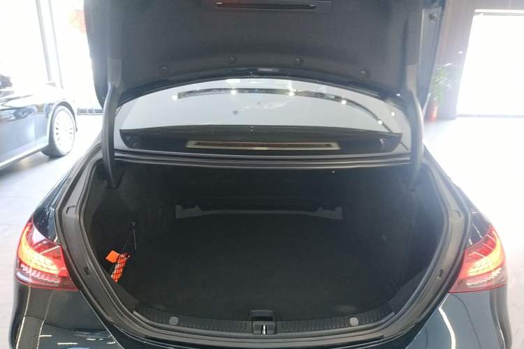 Used Mercedes-Benz E-Class 2021 Restyled E 300 L Luxury Edition