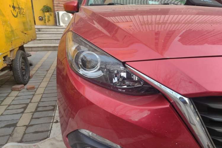 Used Mazda 3 Axela 2016 Sedan 1.5L Automatic Comfort Model Right Front Headlight